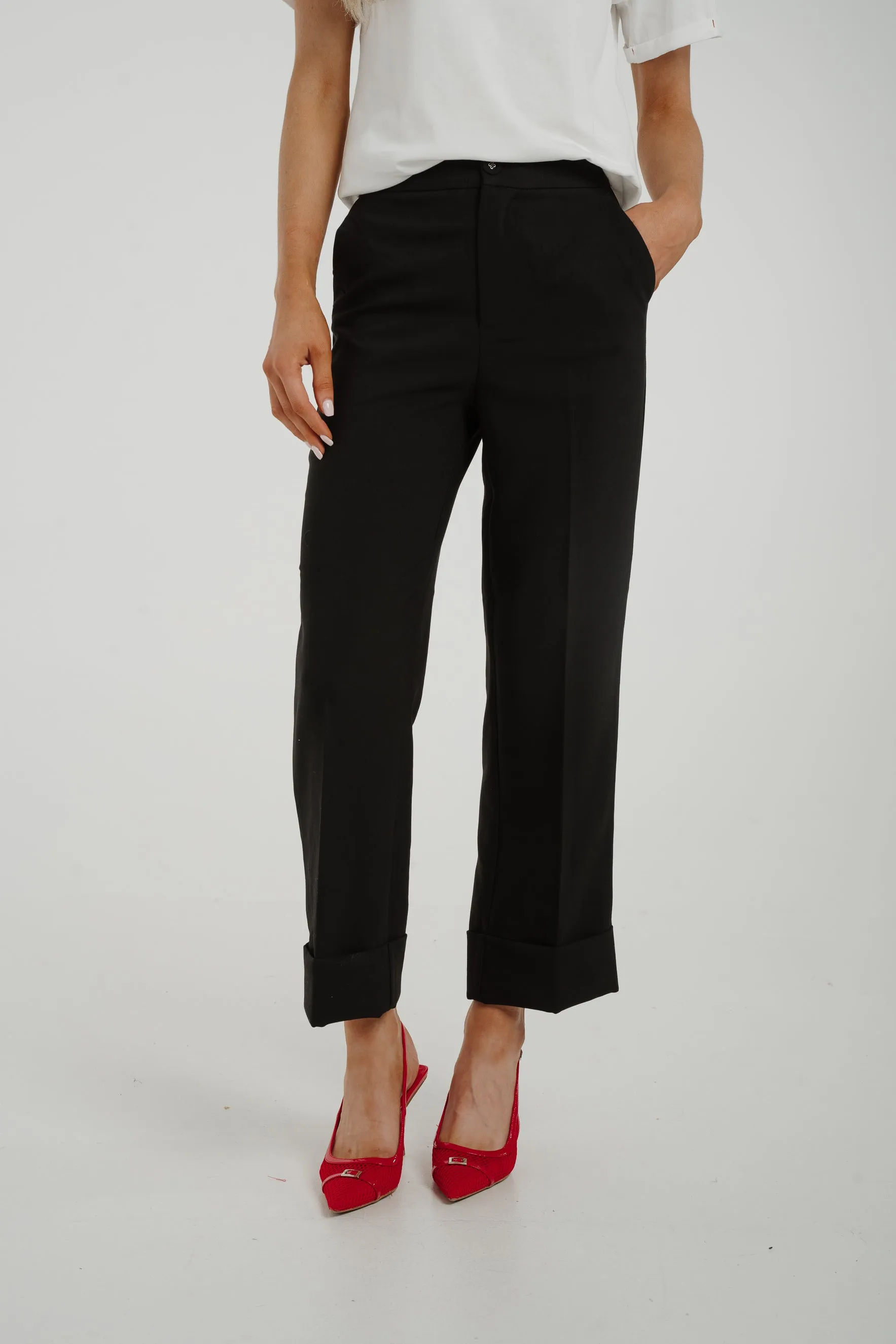 Cindy Cropped Straight Leg Trouser In Black