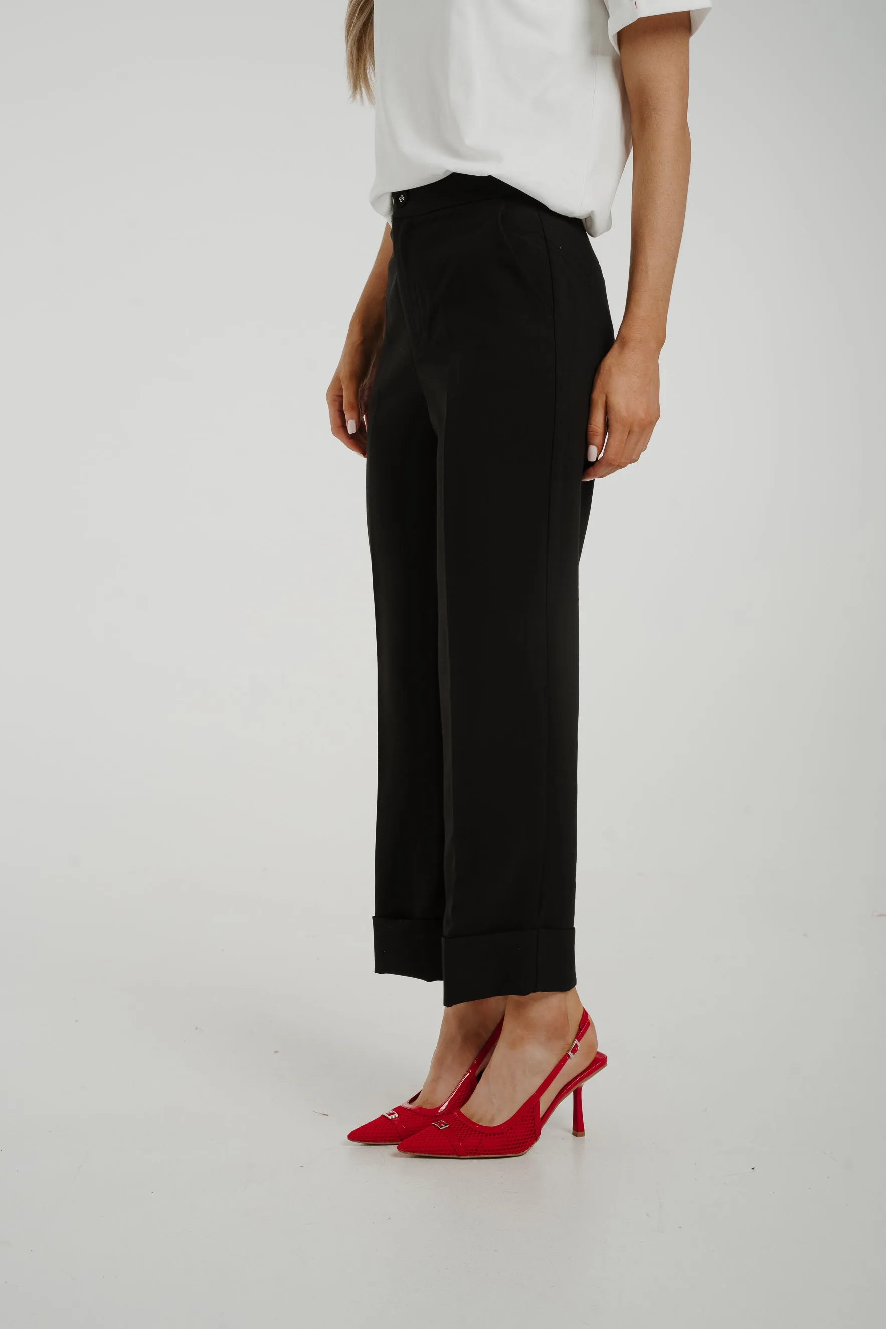 Cindy Cropped Straight Leg Trouser In Black