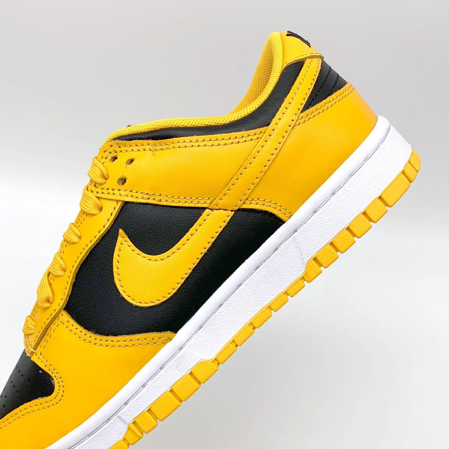 Nike Dunk Low Championship Goldenrod