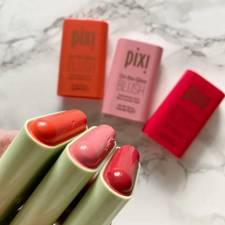 Pixi-On-the-Glow-Blush