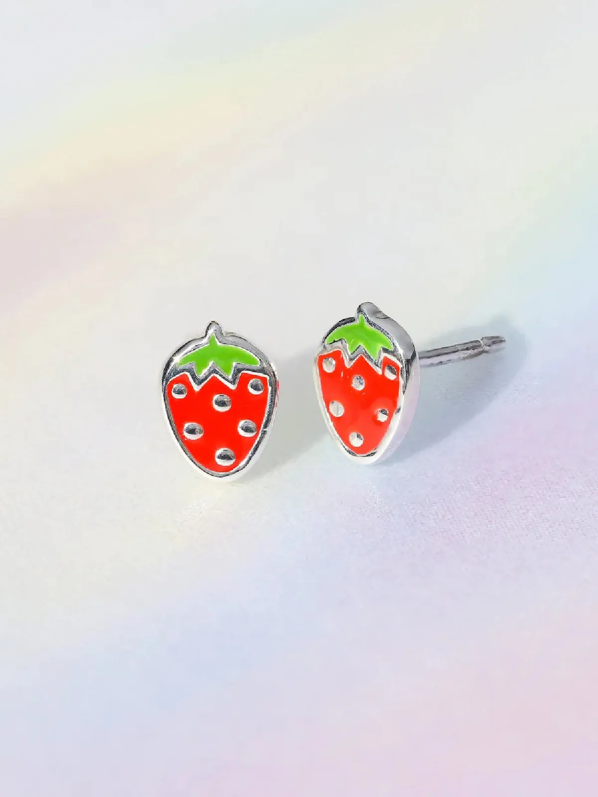 Strawberry Enamel Posts by boma